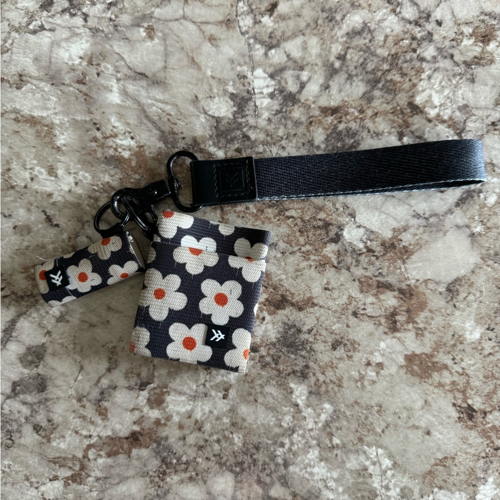 thread card wallet with chapstick holder and small landyard